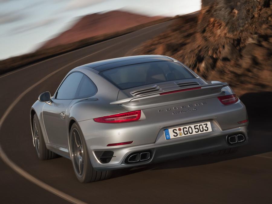  Porsche 911 Turbo S 2013 года  (фото 7 из 30)